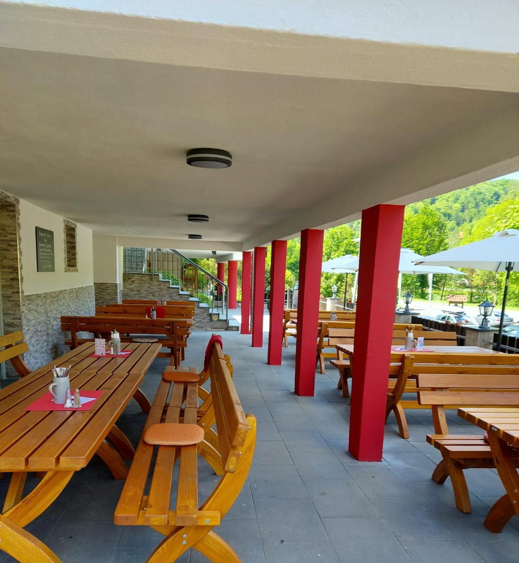 Hotel Landgasthof Frankenstern โกสไวน์ชไตน์ ภายนอก รูปภาพ