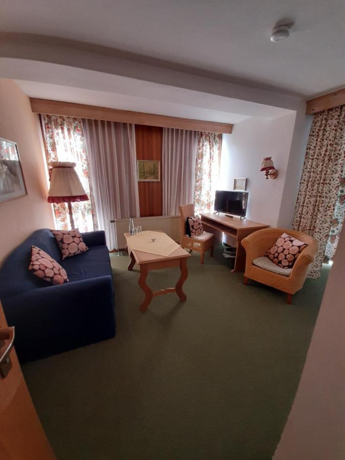 Hotel Landgasthof Frankenstern โกสไวน์ชไตน์ ภายนอก รูปภาพ