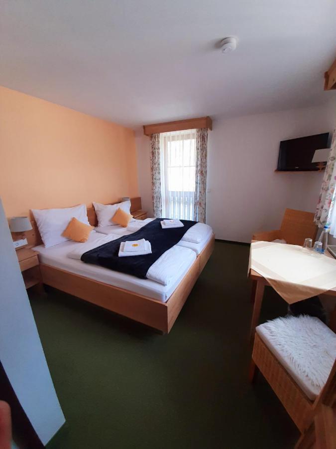 Hotel Landgasthof Frankenstern โกสไวน์ชไตน์ ภายนอก รูปภาพ