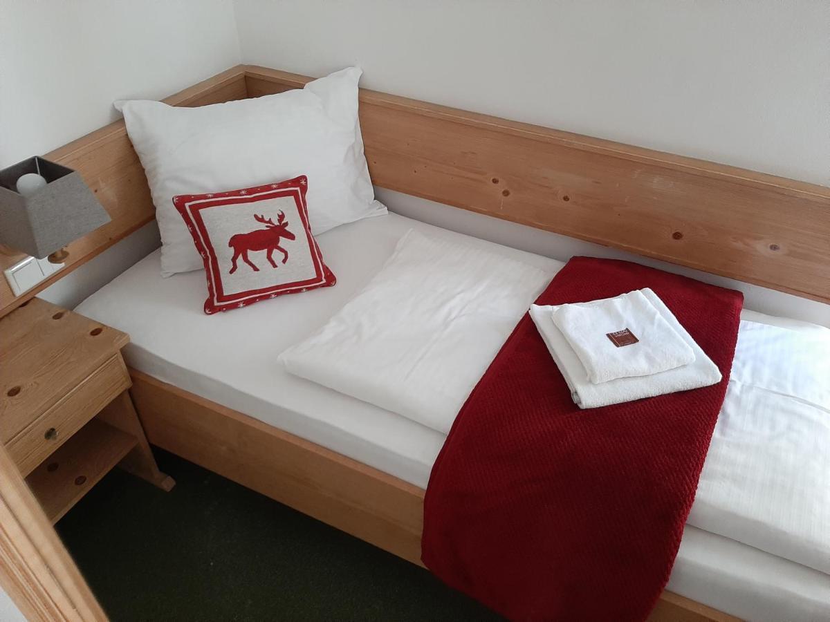 Hotel Landgasthof Frankenstern โกสไวน์ชไตน์ ภายนอก รูปภาพ