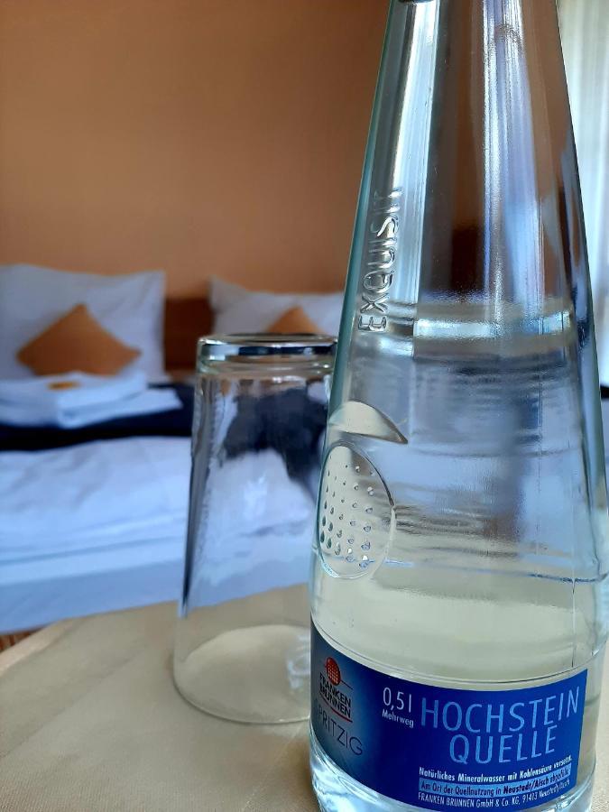 Hotel Landgasthof Frankenstern โกสไวน์ชไตน์ ภายนอก รูปภาพ