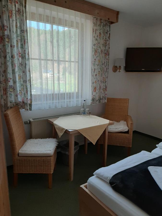Hotel Landgasthof Frankenstern โกสไวน์ชไตน์ ภายนอก รูปภาพ