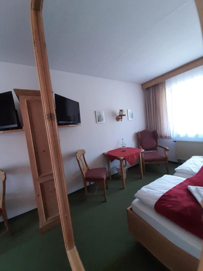 Hotel Landgasthof Frankenstern โกสไวน์ชไตน์ ภายนอก รูปภาพ