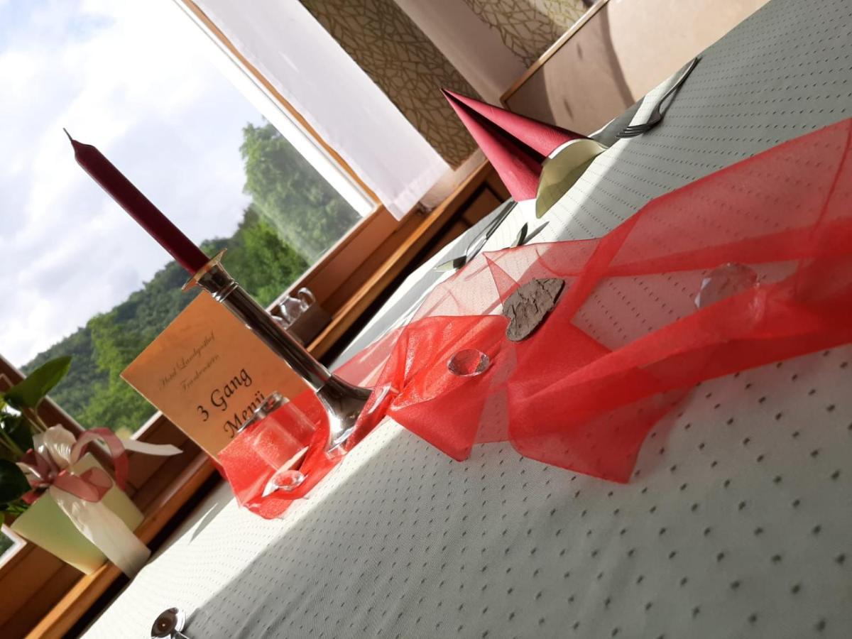 Hotel Landgasthof Frankenstern โกสไวน์ชไตน์ ภายนอก รูปภาพ